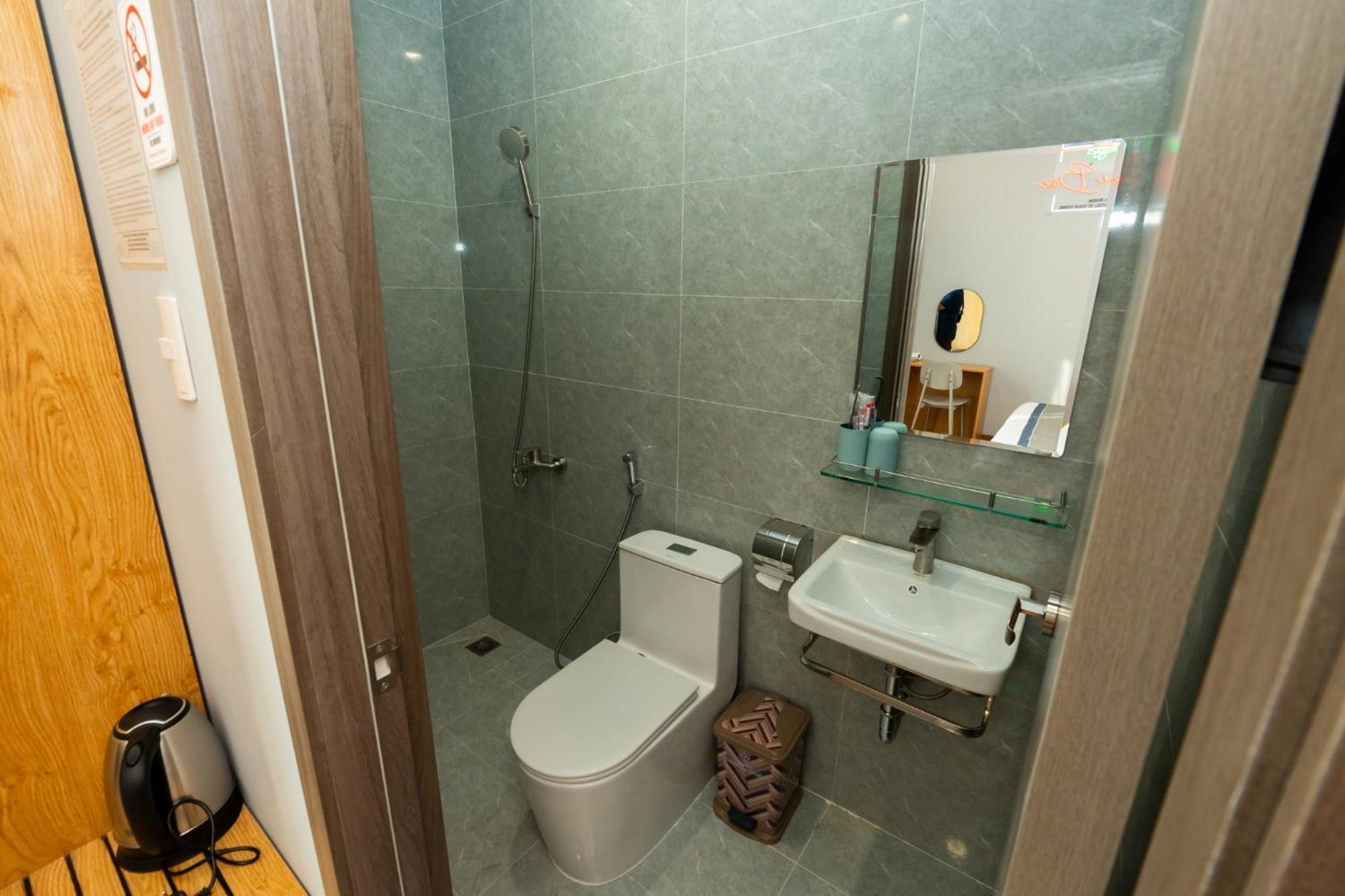 Siri 2 Hotel Mỹ Tho Esterno foto