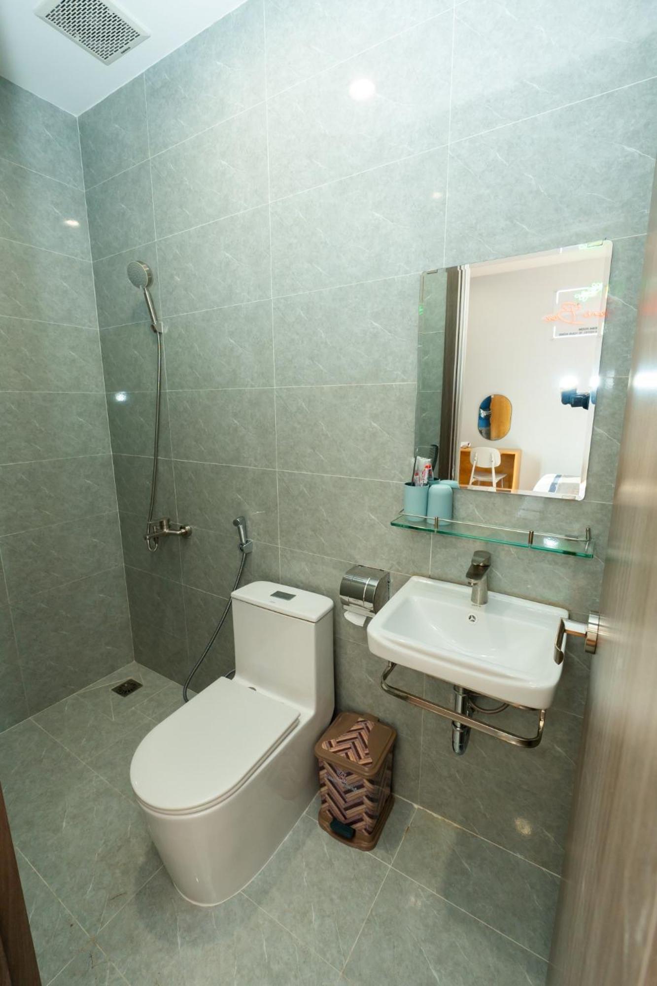 Siri 2 Hotel Mỹ Tho Esterno foto